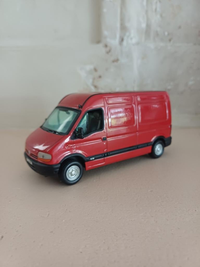 Renault Master 1/43 Vitesse - Rood Bestelbusje Vakantiedeals, Ophalen of Verzenden, Nieuw, Bus of Vrachtwagen, Overige merken
