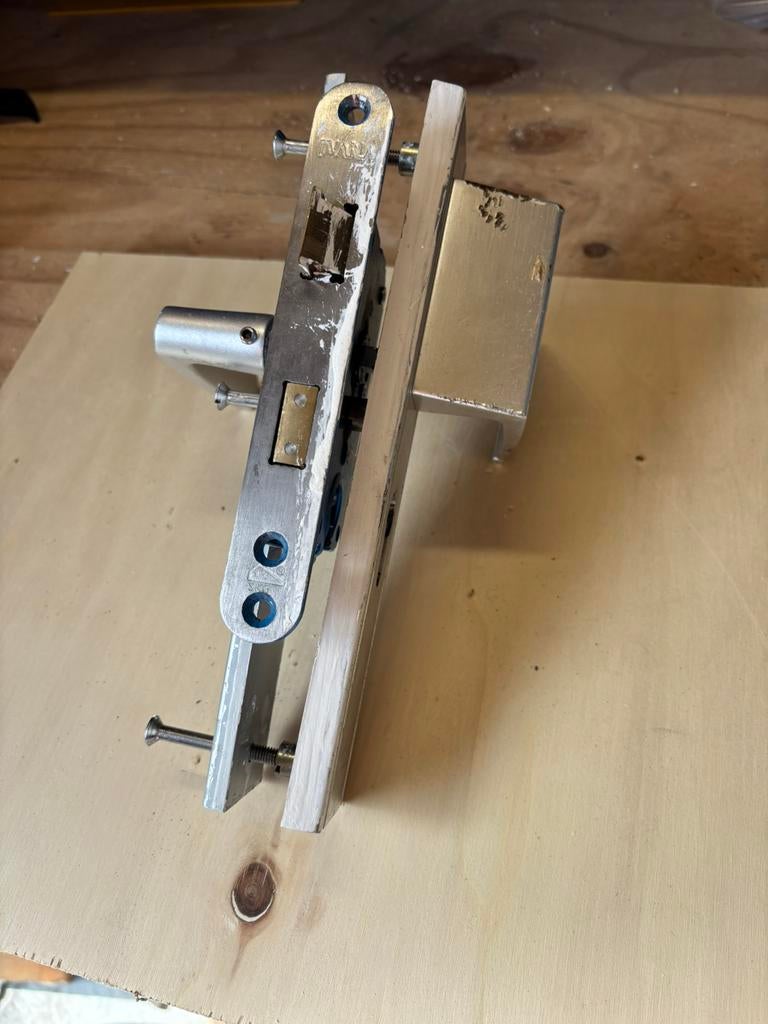 Veiligheidsbeslag / slot en knop/kruk, Ophalen of Verzenden, Gebruikt, Overige materialen, Klink of Kruk
