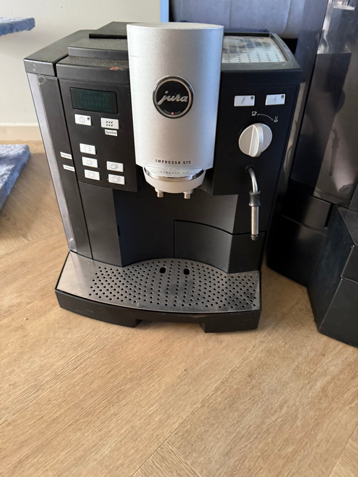 Partij Jura (XF50 x3, 1x s70, 1xXs90 en Z5), Jura, 10 kopjes of meer, Koffiemachine, Zo goed als nieuw