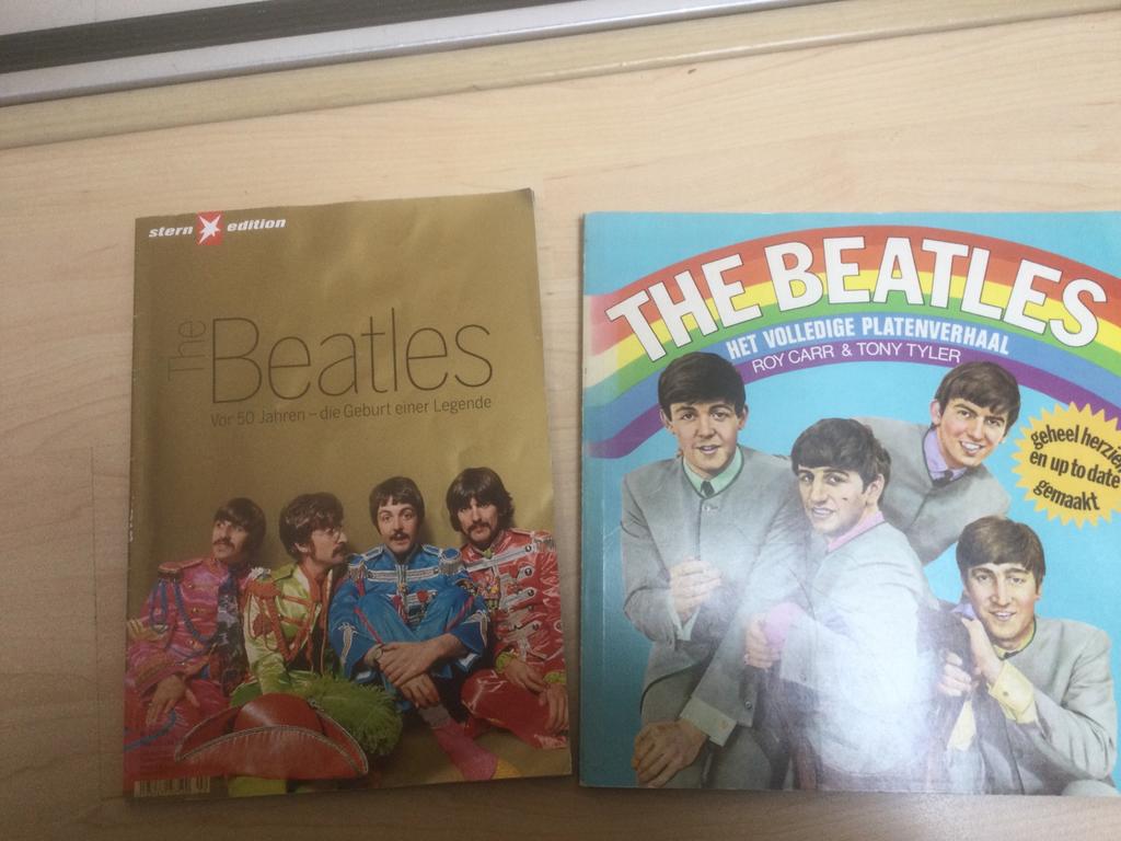 Beatles boek en tijdschrift, Ophalen of Verzenden, Gelezen, Artiest, Roy Carr