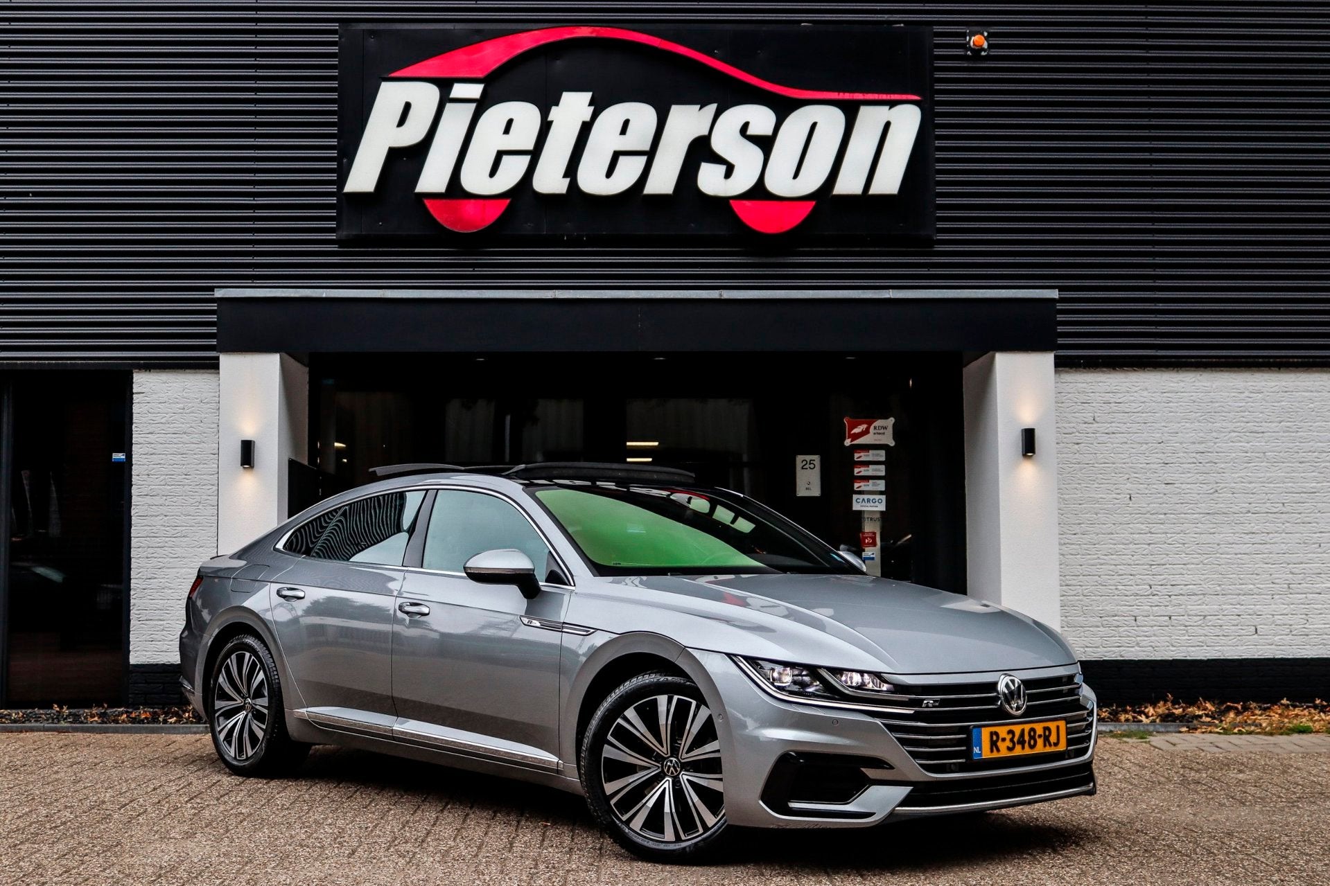 Volkswagen Arteon 2.0 TSI 3x R-Line PANO ACC CARPLAY, Auto's, Volkswagen, Arteon, 1984 cc, Bedrijf, 1501 kg