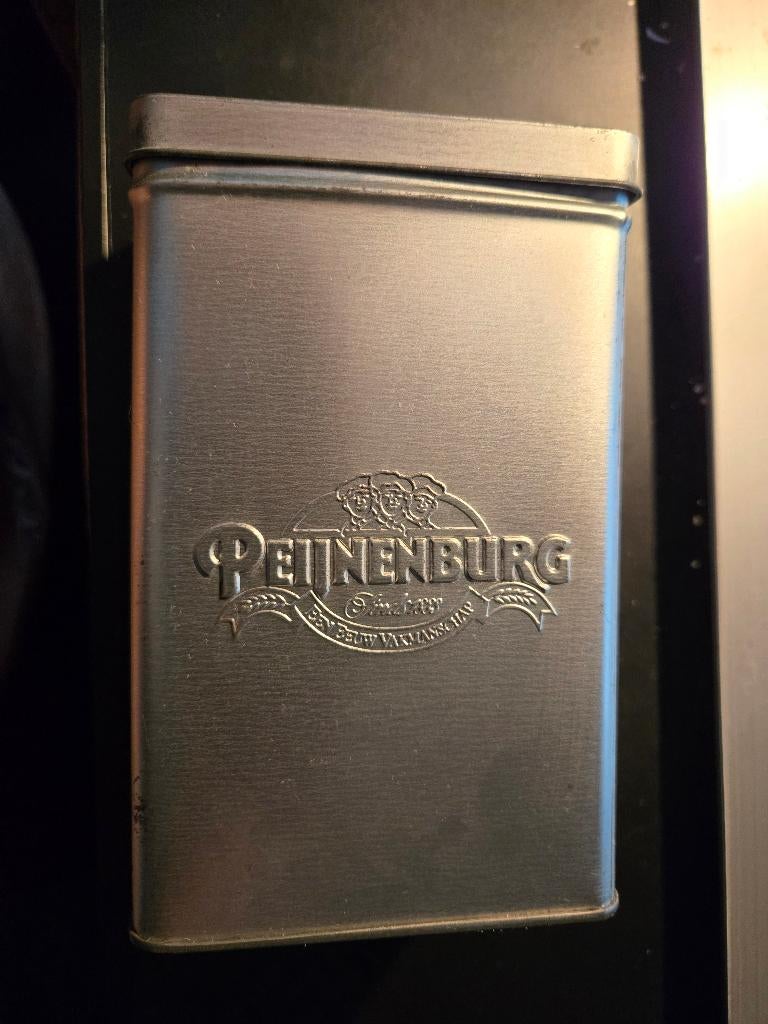 Vintage metalen bewaarblik van  Peijnenburg., Ophalen, Gebruikt, Koek(jes), Overige merken
