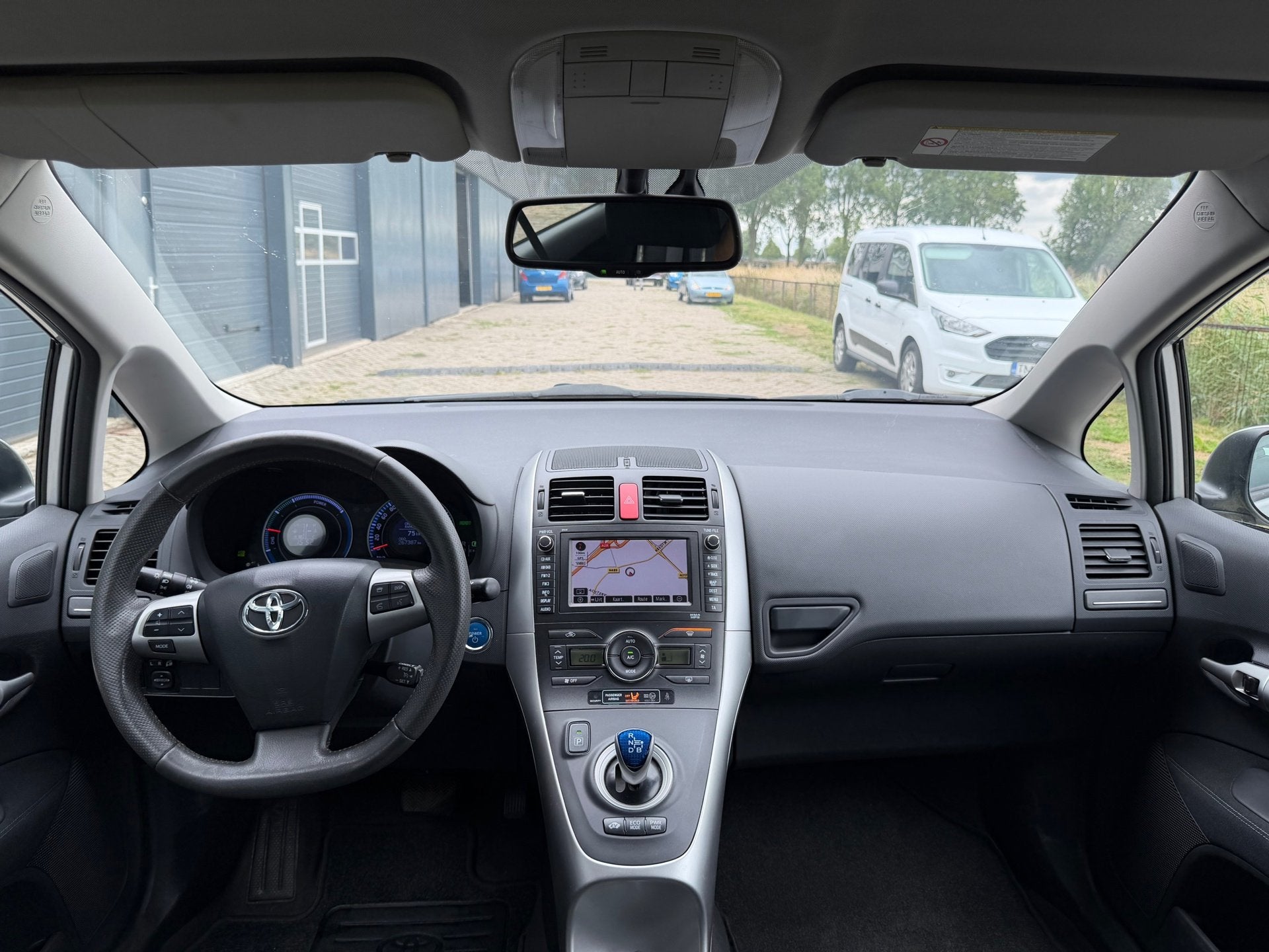 Toyota Auris 1.8 Full Hybrid Dynamic, Euro 5, Gebruikt, 4 cilinders, Origineel Nederlands