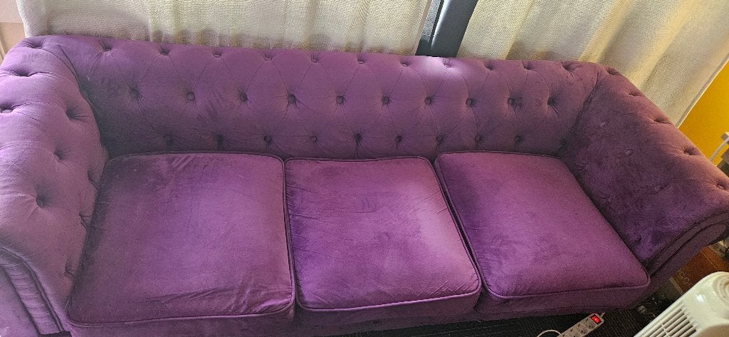 Paarse fluwelen chesterfield bank, Huis en Inrichting, Banken | Bankstellen, Chesterfield, Driepersoons, 75 tot 100 cm, Ophalen of Verzenden