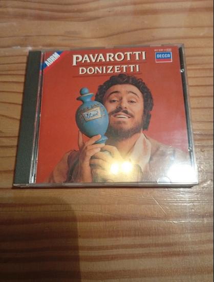 Cd Pavarotti donizetti, Ophalen of Verzenden, Modernisme tot heden, Zo goed als nieuw, Opera of Operette