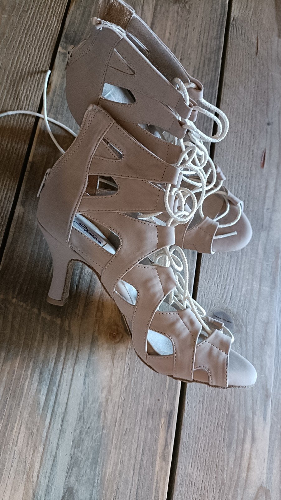 Dans schoenen / hakken, maat 38 beige, nieuwe staat -BERGHEM, Sport en Fitness, Dansen, Ophalen of Verzenden, Nieuw, Schoenen
