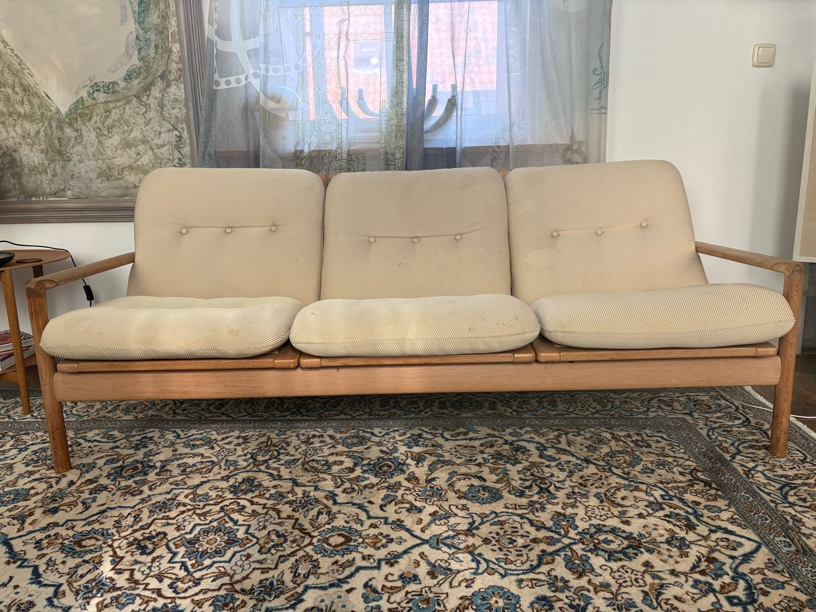 Scandinavische design bank met lichte vlekjes, Ophalen, Gebruikt, Driepersoons, 75 tot 100 cm