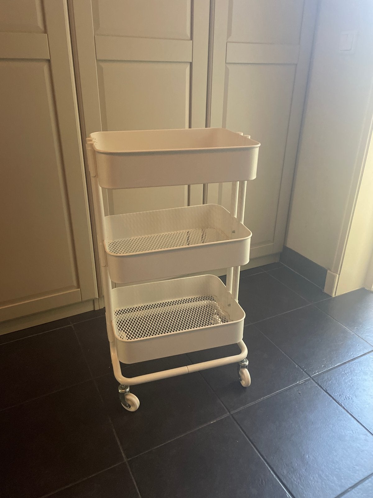 Ikea raskog trolley wit, Ophalen, Zo goed als nieuw, Wit, Metaal