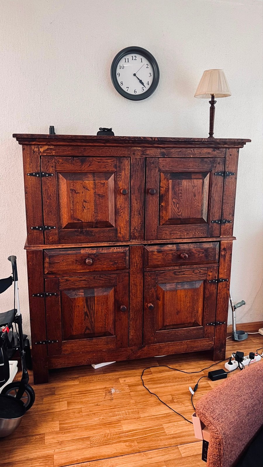 Massief houten meubelset: kast, dressoir, ladekast, tafel, Ophalen