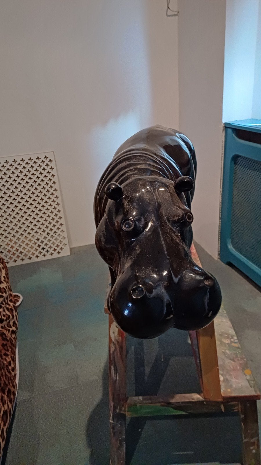 Grote Nijlpaard Sculptuur - Zwart Kunststof Beeld, Ophalen, Kunststof, Zwart
