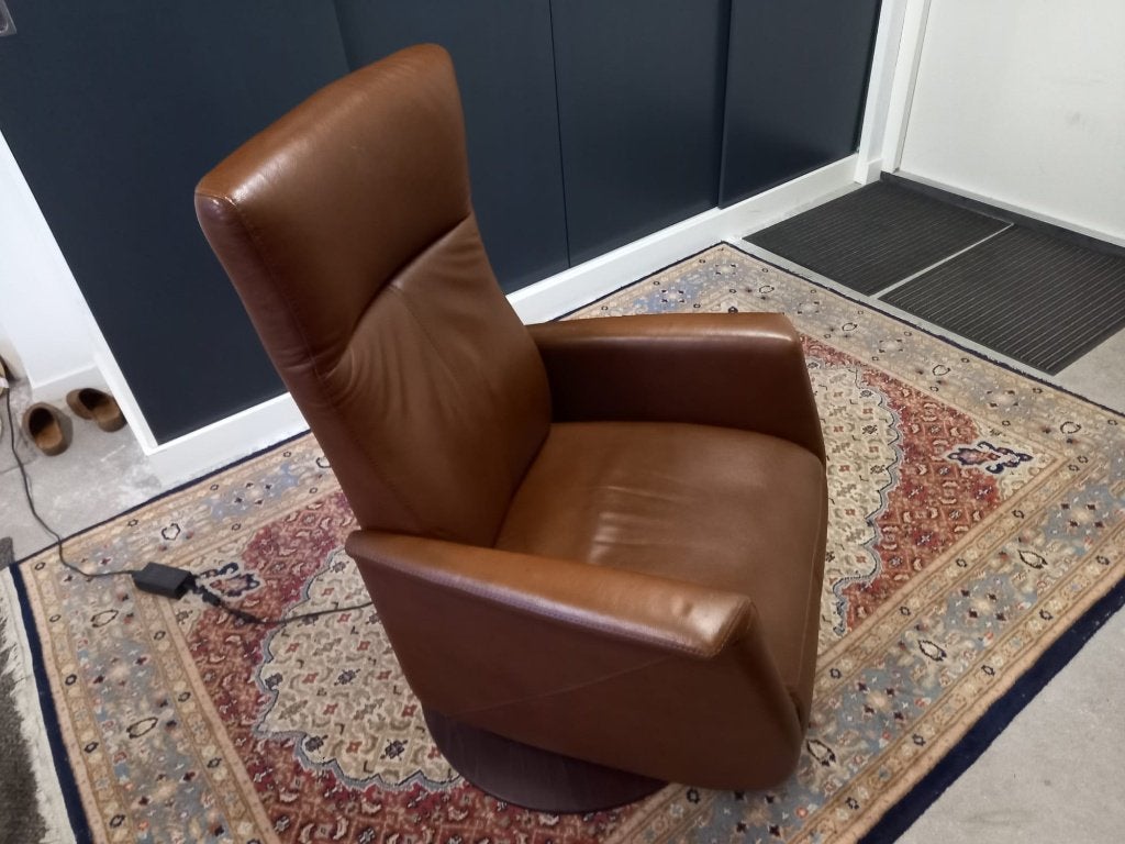 Te Koop: Sta op stoel, Ophalen, Gebruikt, Bruin Leder, Minder dan 75 cm