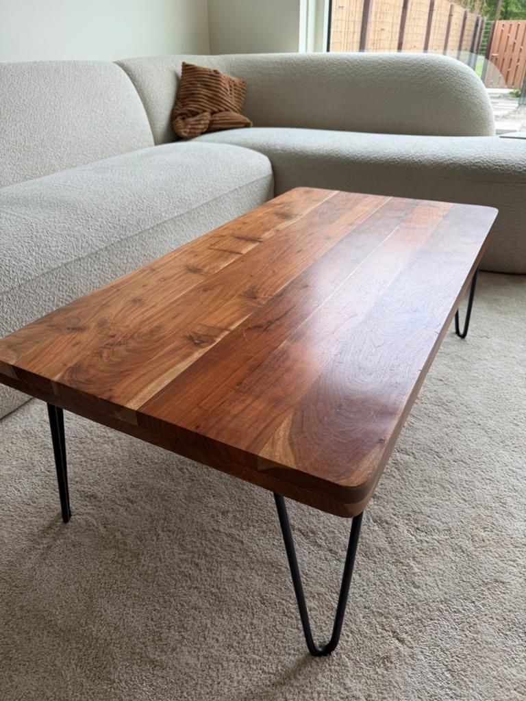 Houten salontafel met metalen hairpin poten, Gebruikt, 100 tot 150 cm, Minder dan 50 cm, Rechthoekig