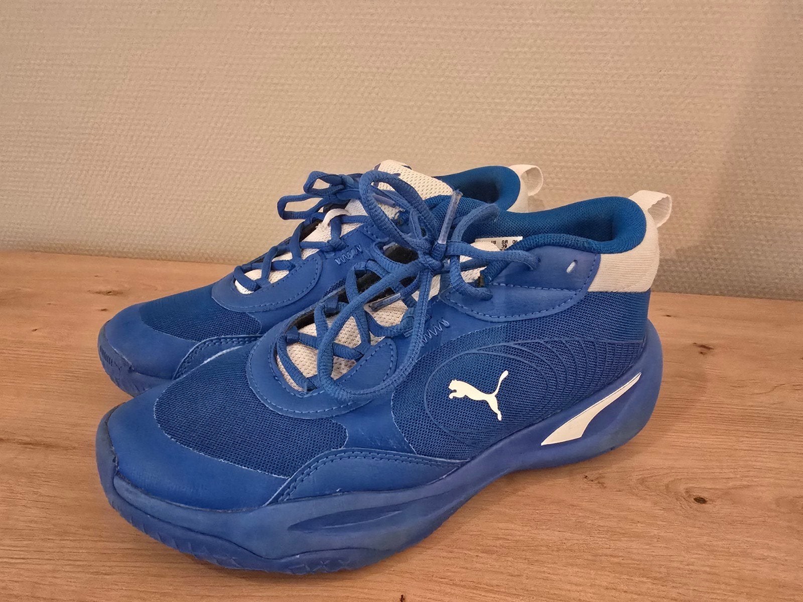 Puma sportschoenen maat 39 - kort gebruikt, Sport en Fitness, Ophalen of Verzenden, Zo goed als nieuw, Schoenen