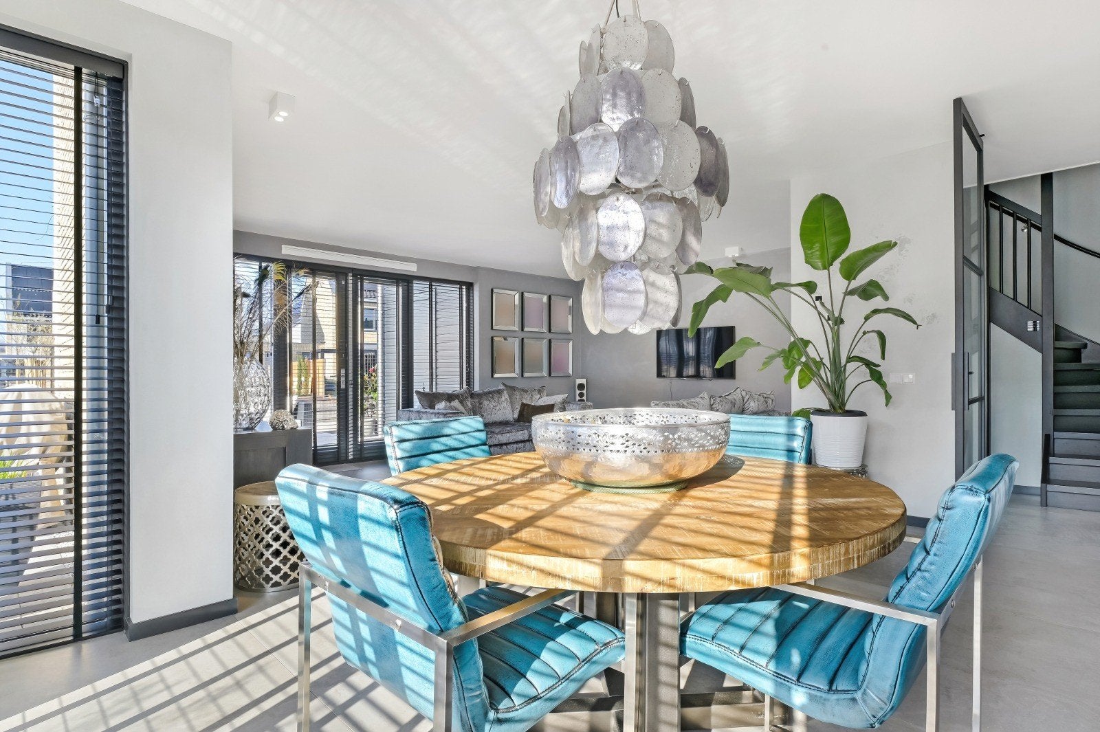 Luxe hanglamp met glazen schelpen, Huis en Inrichting, Lampen | Hanglampen, Ophalen, Zo goed als nieuw, Glas, Modern, Luxe, Glamour
