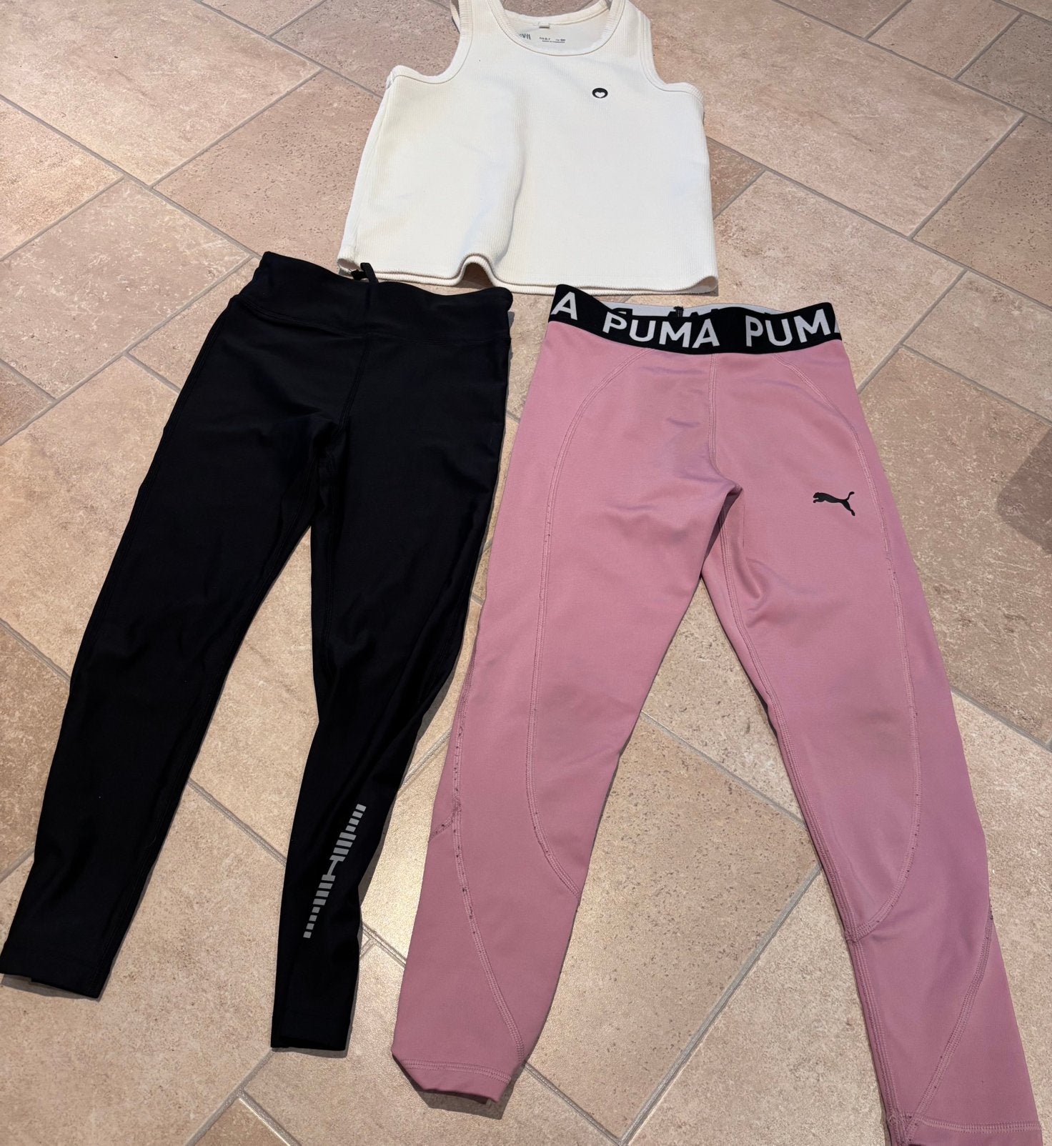 Sport kleding maat 122/128, Meisje, Sport- of Zwemkleding, Ophalen of Verzenden, E