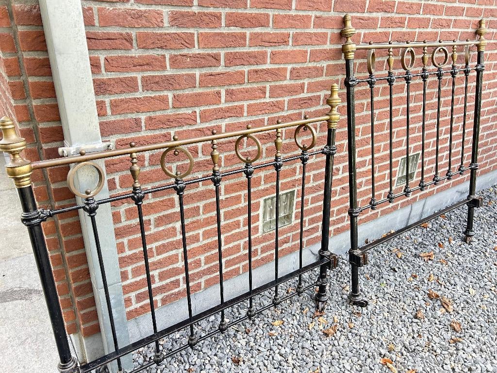 Antiek gietijzeren bed, Antiek en Kunst, Antiek | Meubels | Bedden, Ophalen