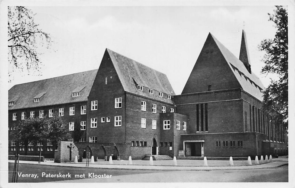 AZ986 Venray Klooster 1953, Verzamelen, Ansichtkaarten | Nederland, Verzenden, 1940 tot 1960, Gelopen, Limburg