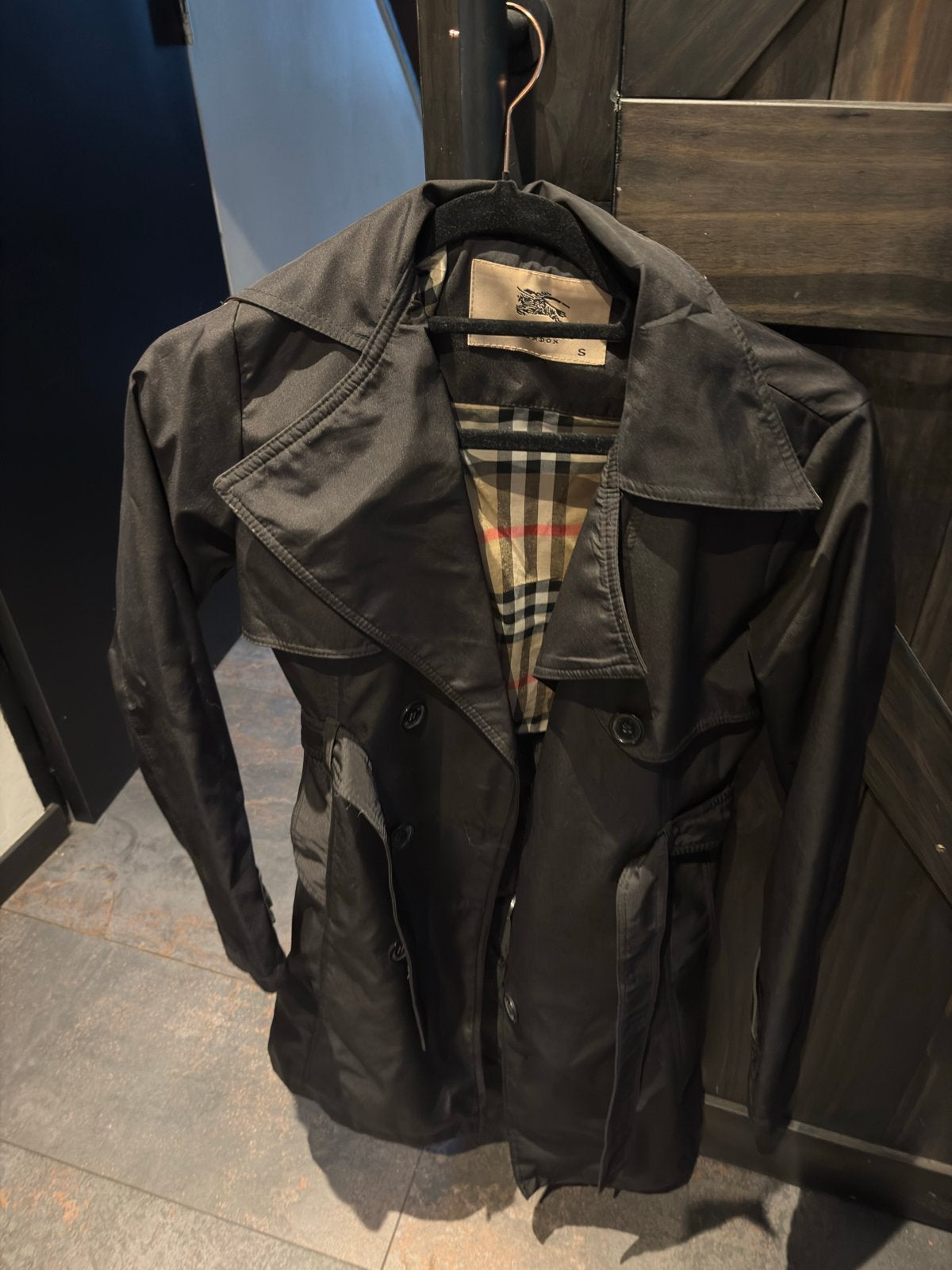 Burberry trenchcoat zwart maat S, Ophalen of Verzenden, Zo goed als nieuw, Maat 36 (S), Zwart