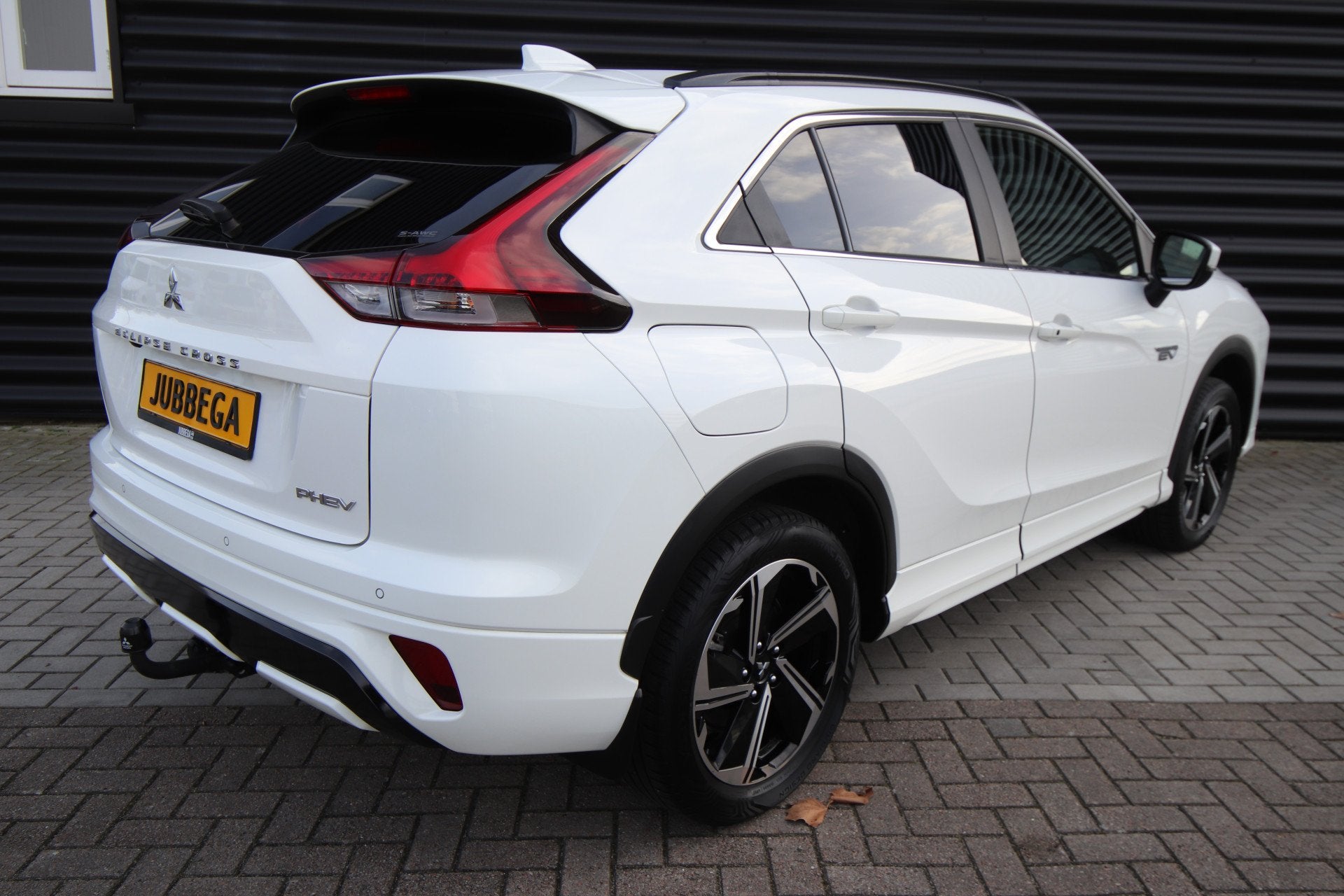 Mitsubishi Eclipse Cross 2.4 PHEV Executive Trekhaak, Adapti, Auto's, Automaat, Zwart, Wit, Bedrijf