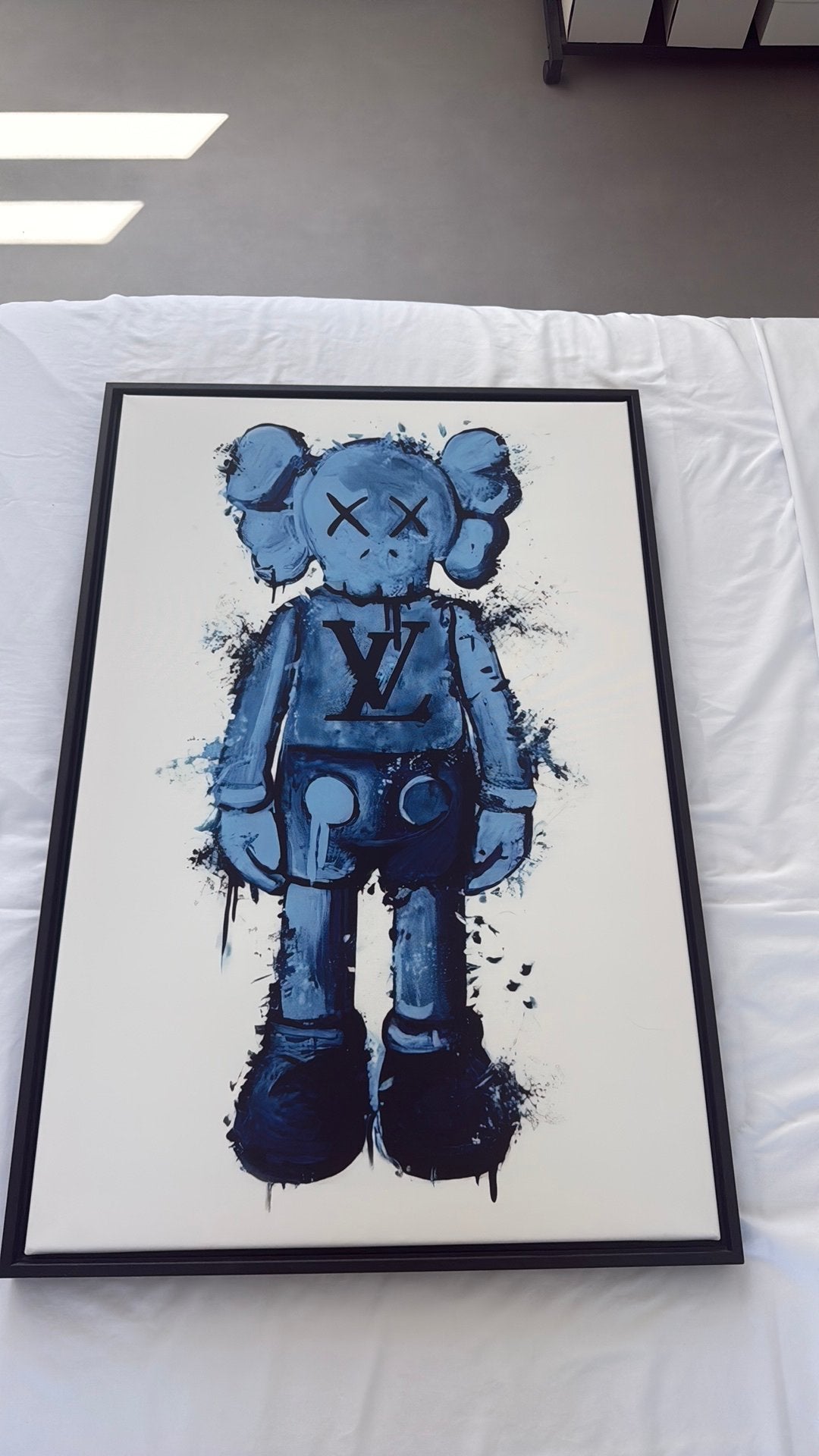 Louis vuitton schilderij, Ophalen