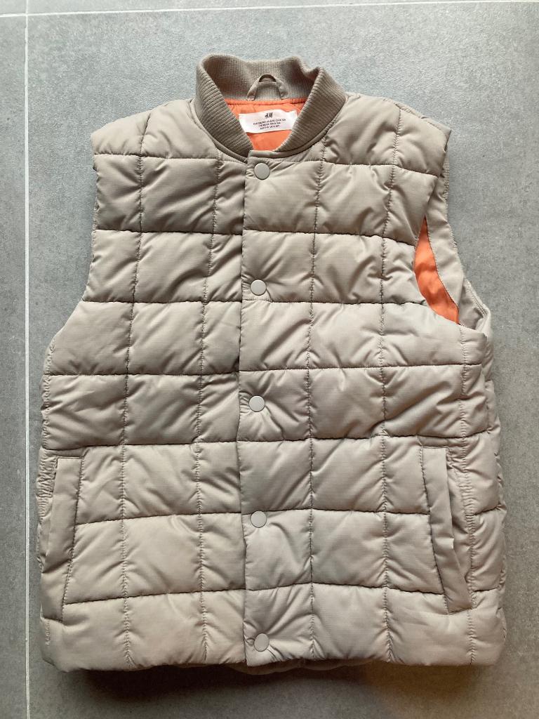Bodywarmer beige maat 134-140, Ophalen of Verzenden, Zo goed als nieuw, Jongen, Jas