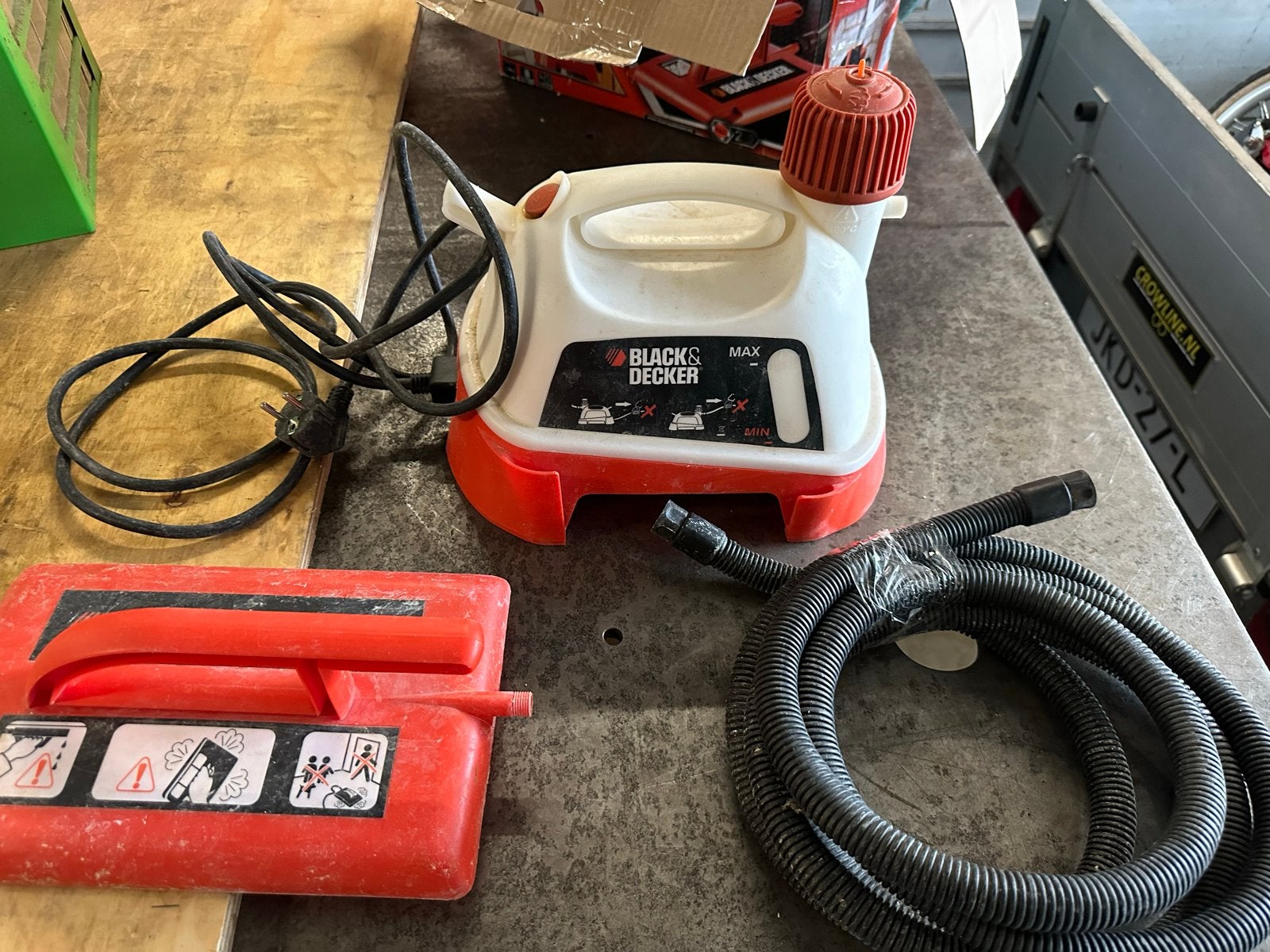 Black & Decker 2400W Stoomreiniger - Gebruikt, Doe-het-zelf en Verbouw, Ophalen of Verzenden, Gebruikt, Overige typen
