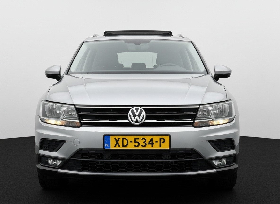 Volkswagen Tiguan 1.4 TSI 150PK ACT DSG HIGHLINE PANO/TREKHA, Stof, 4 cilinders, 150 pk, Automatische klimaatregeling