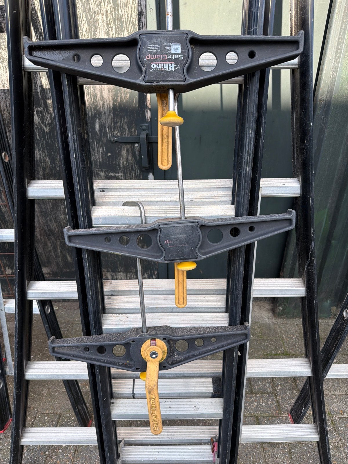 3x Rhino SafeClamp Ladderklemmen - Veilig en Snel, Ophalen of Verzenden, Gebruikt