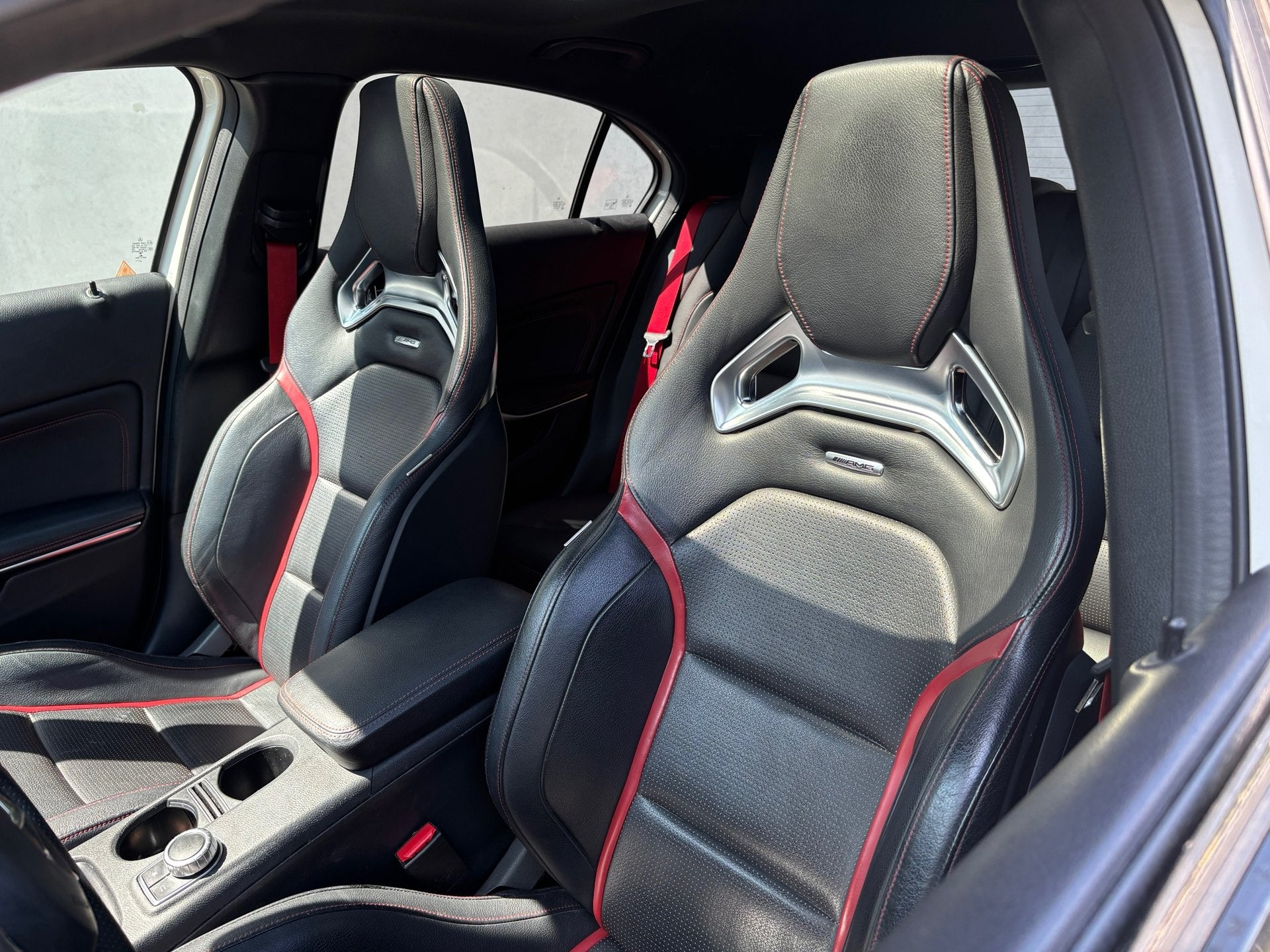 Mercedes-Benz A-klasse 250 Sport Prestige Facelift Pano Scha, Gebruikt, 4 cilinders, Wit, Automatische klimaatregeling