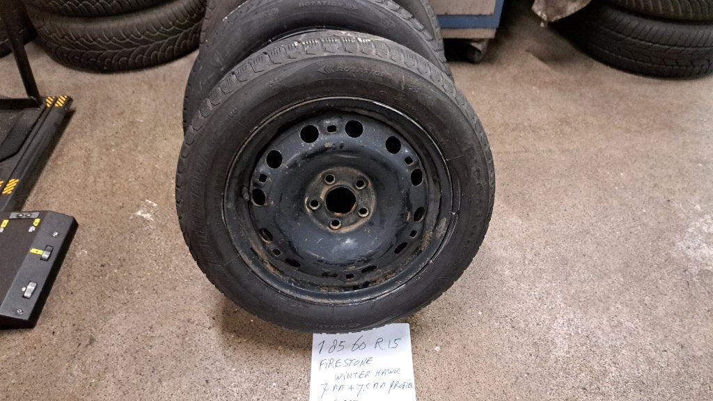 VW POLO / SEAT IBIZA / SKODA FABIA BANDEN SET 185/60R15 88 T, Auto-onderdelen, Ophalen, Gebruikt, 15 inch, Banden en Velgen