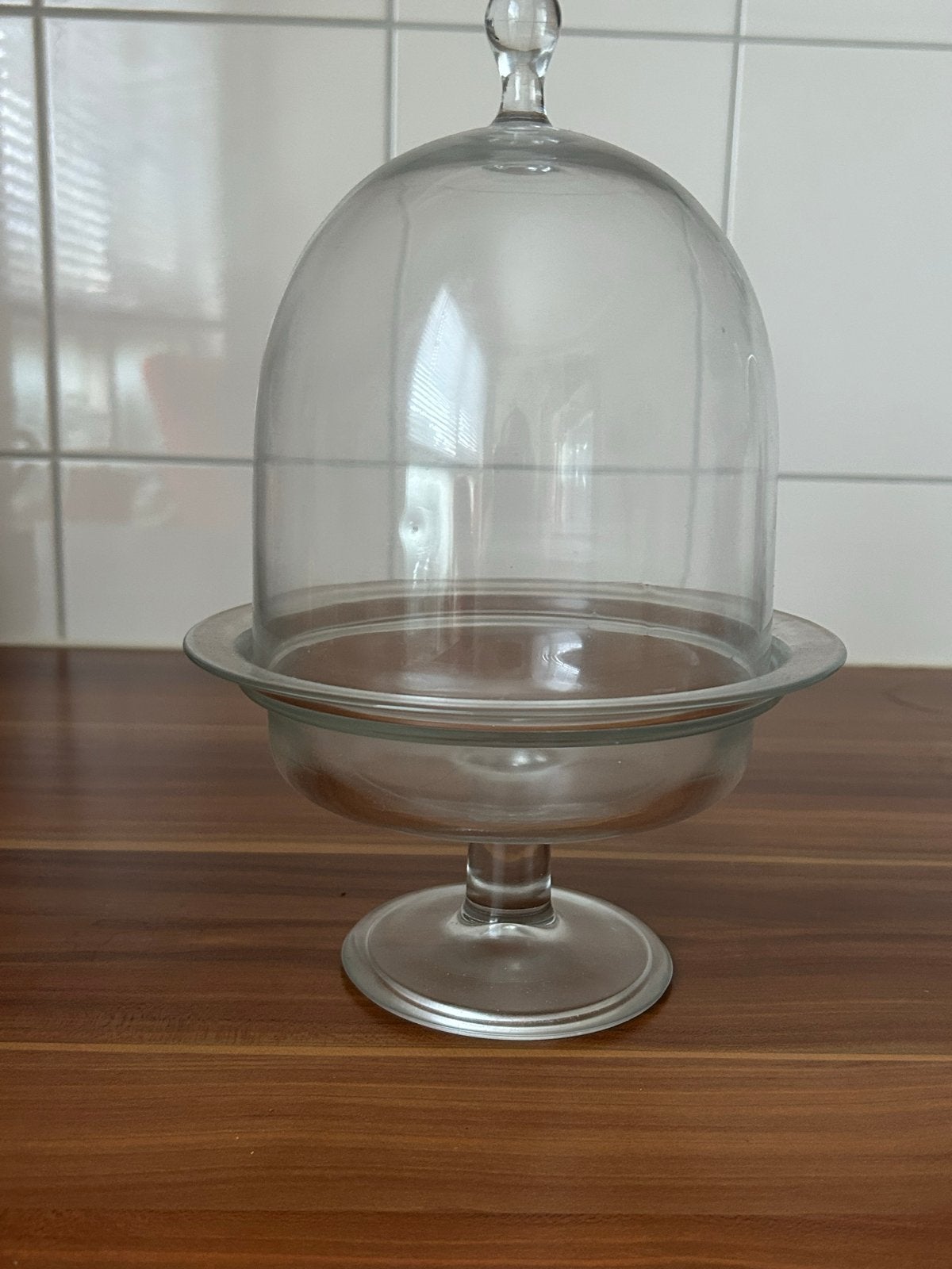 Glazen stolp met hoge onderschotel op voet - 28x29 cm, Glas, Ophalen, Gebruikt, Met voet