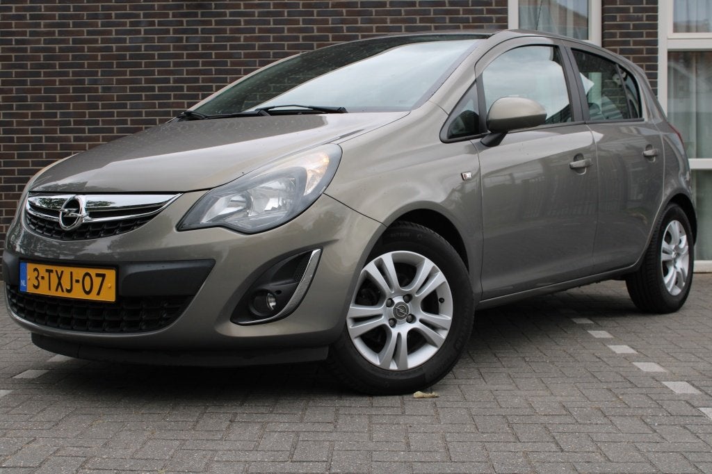 Opel Corsa 1.4-16V Business+/airco/cruise/navigatie, Voorwielaandrijving, Euro 5, Gebruikt, 1398 cc