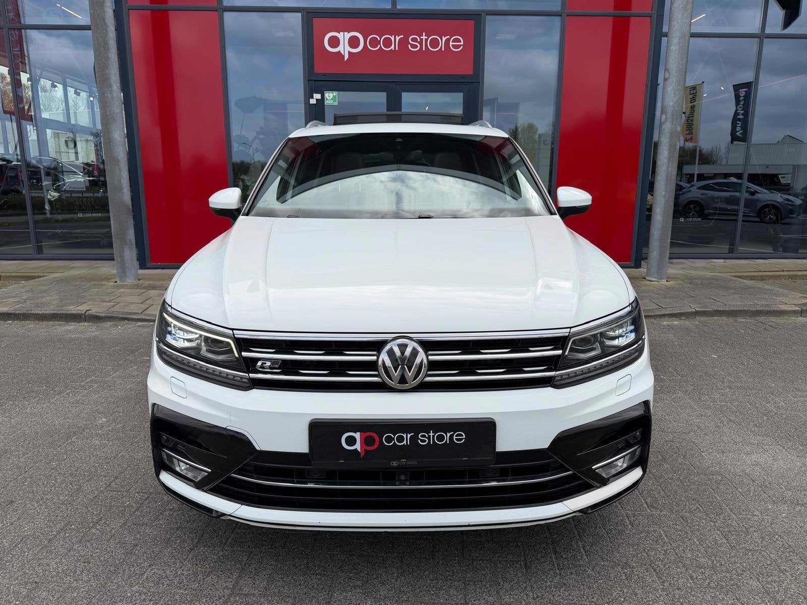 Volkswagen Tiguan 1.4 TSI ACT Business R 3 X R-Line Vol | Pa, 4 cilinders, 150 pk, Wit, Leder