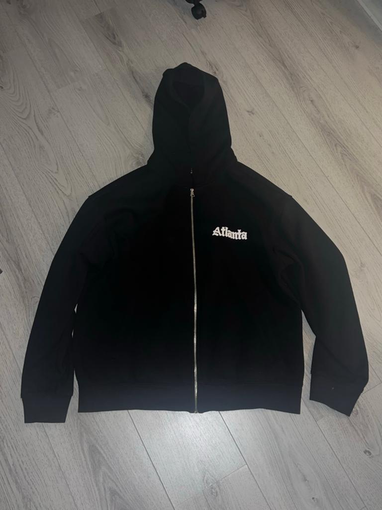Zwarte hoodie - Maat M, Ophalen of Verzenden, Gedragen, Maat 48/50 (M), Zwart