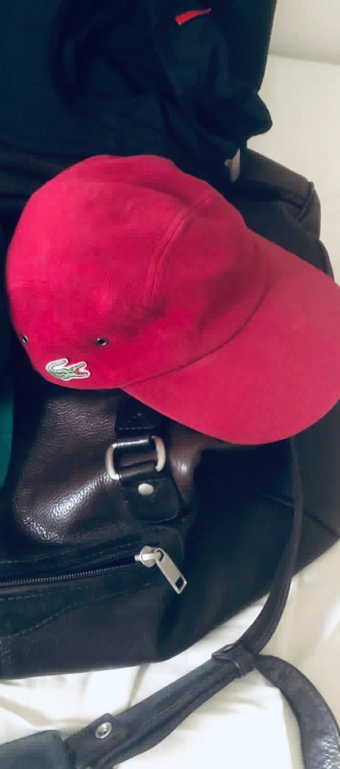 Lacoste pet girolle, Verzenden, Zo goed als nieuw