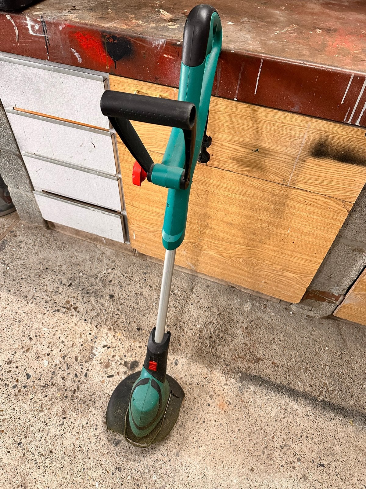 Bosch ART 24 elektrische grastrimmer, Ophalen of Verzenden, Gebruikt, Elektrische grasmaaier