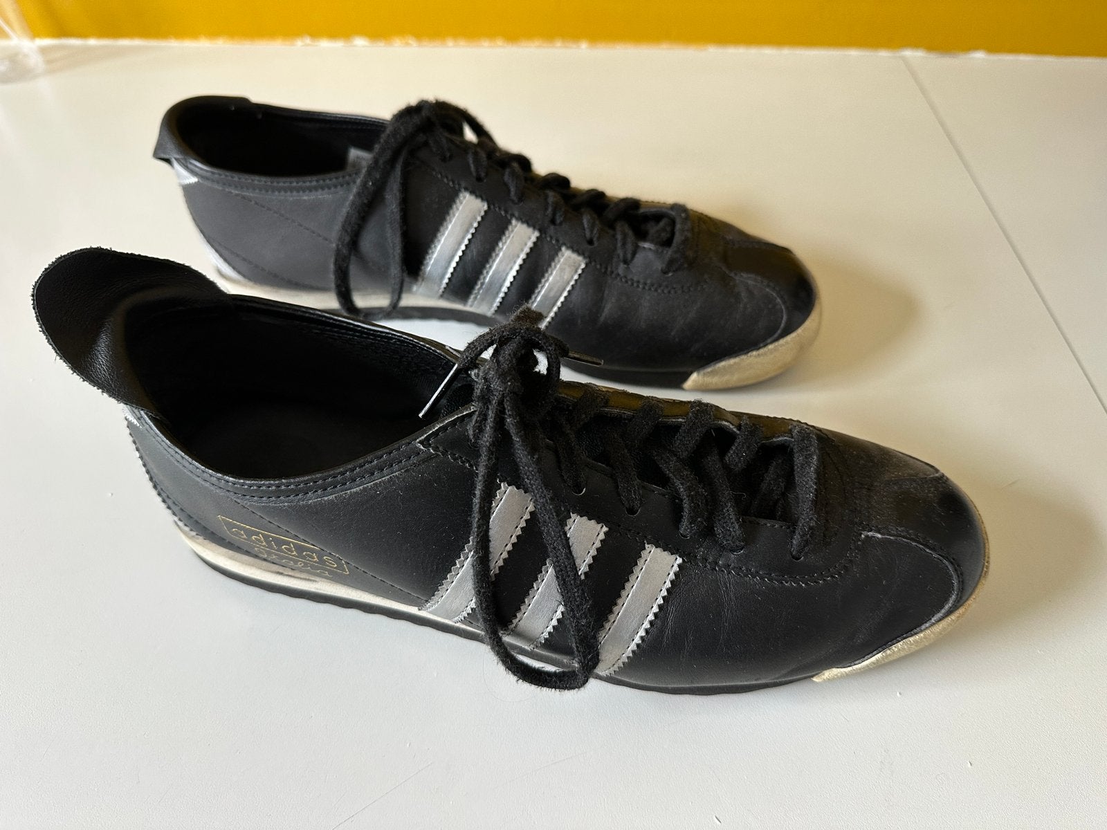 Vintage Adidas Italia Sneakers Zwart met zilver Maat 41 1/3, Ophalen of Verzenden, Gedragen, Zwart, Sneakers of Gympen