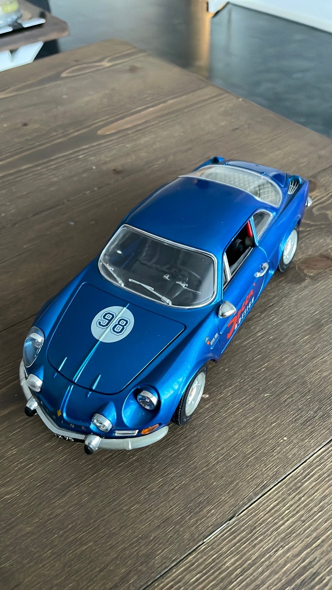 Modelauto alpine, Ophalen of Verzenden, Zo goed als nieuw, Bburago