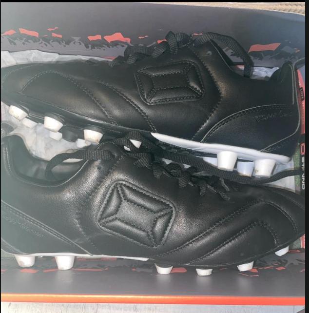Voetbalschoenen maat 40,5, Ophalen of Verzenden, Zo goed als nieuw, Stanno, Sportschoenen