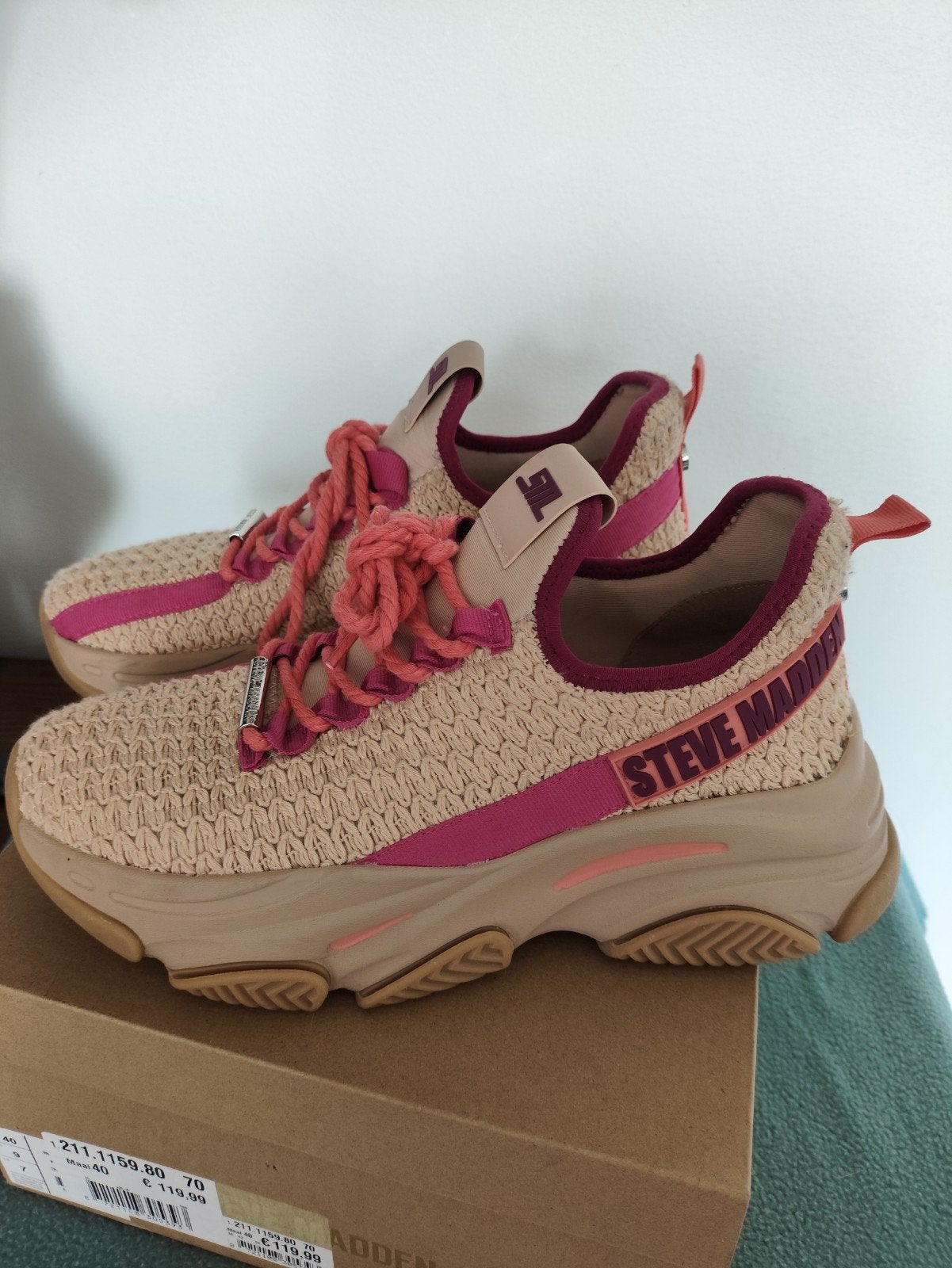 Steve Madden sneakers maat 40 zo goed als nieuw met doos, Beige, Steve Madden, Ophalen of Verzenden, Sneakers of Gympen