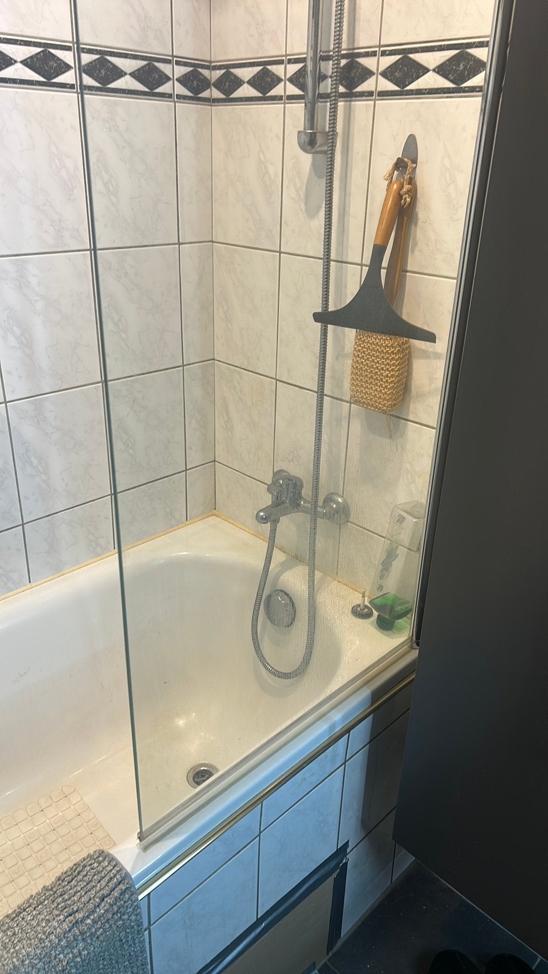 Badafscheiding nog in goede staat, gaat weg wegens verbouwen, Huis en Inrichting, Ophalen, Zo goed als nieuw