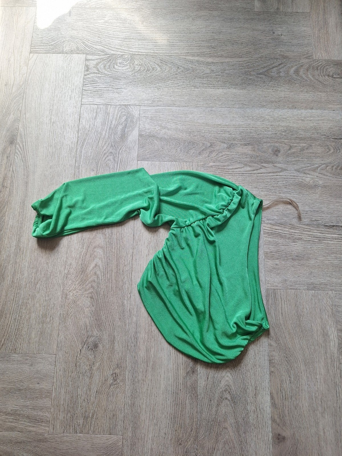 Groene One Shoulder Top - Maat S, Ophalen of Verzenden, Zo goed als nieuw, LVCILIA, Groen