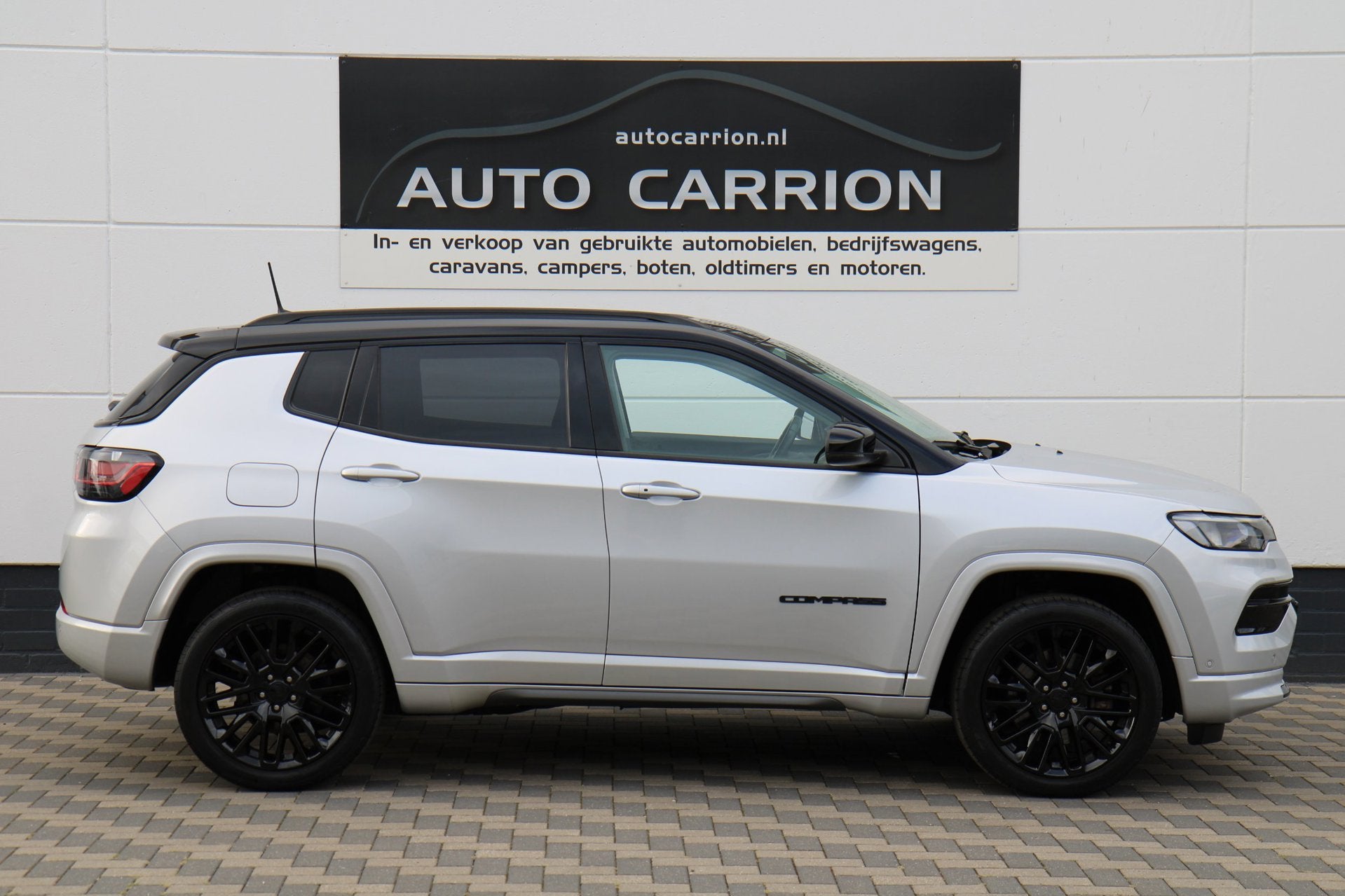 Jeep Compass 4xe 240 Plug-in Hybrid Leder Carplay Luxe BTW !, Automaat, Zwart, 4 cilinders, Automatische klimaatregeling