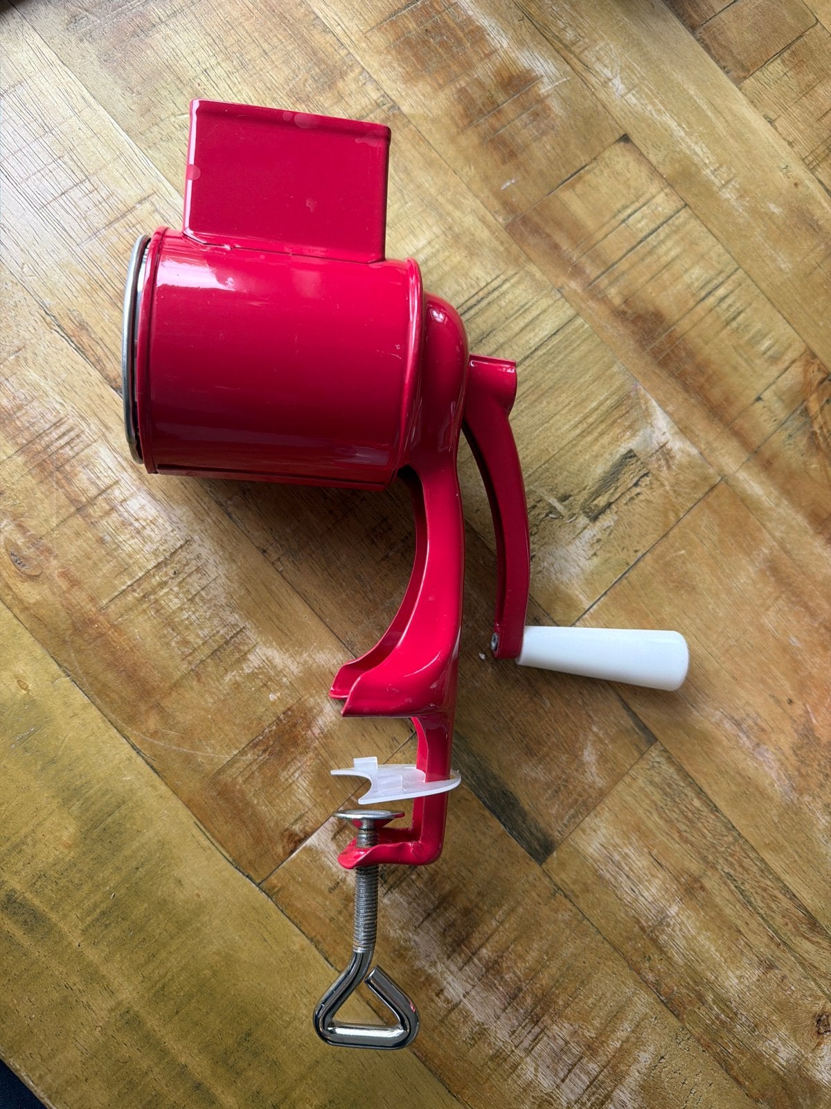 Rode Handrasp voor Aardappel, Kaas, Groenten - Zo Goed als N, Witgoed en Apparatuur, Ophalen of Verzenden, Zo goed als nieuw