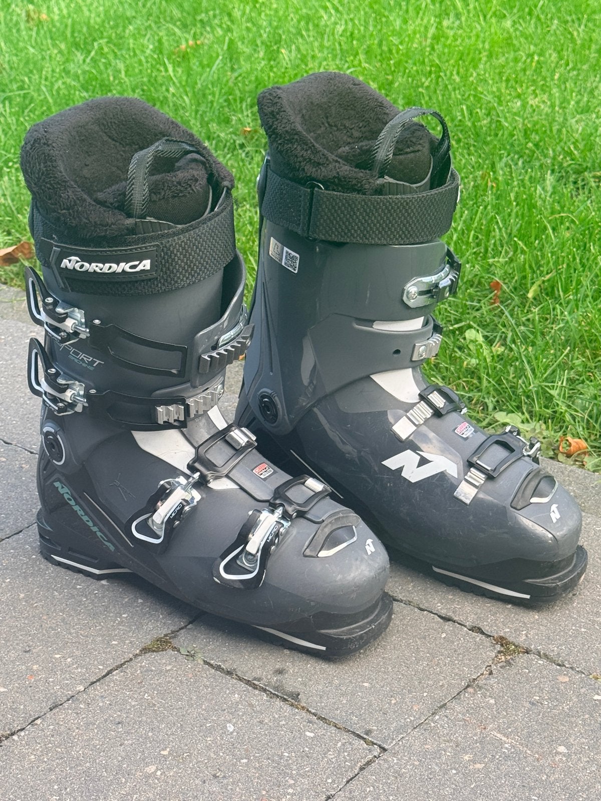 Nordica Sportmachine 75XW skischoenen mt 26,5, Sport en Fitness, 160 tot 180 cm, Gebruikt, Schoenen, Ophalen of Verzenden
