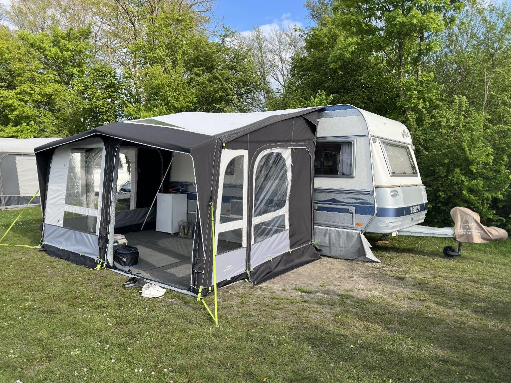 Fendt Saphir 490 TKM met stapelbed, Caravans en Kamperen, Treinzit, Particulier, Omvormbare zithoek, Tot en met 5