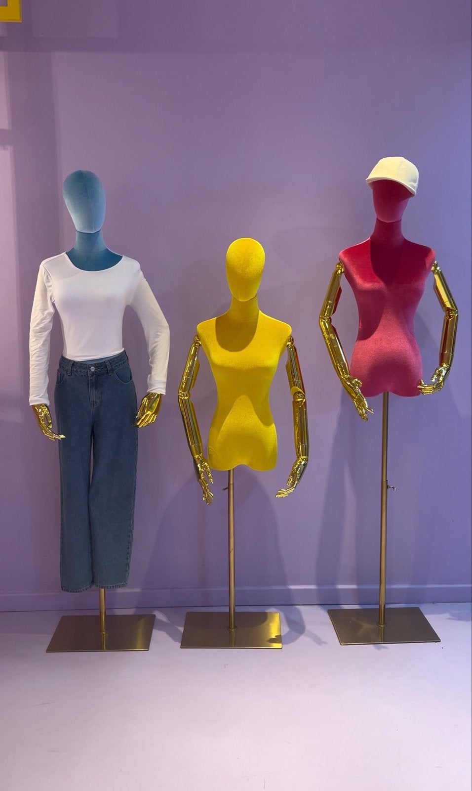 Set van 3 Fluweel Mannequins met Gouden Armen, Kleding | Dames, Ophalen, Zo goed als nieuw