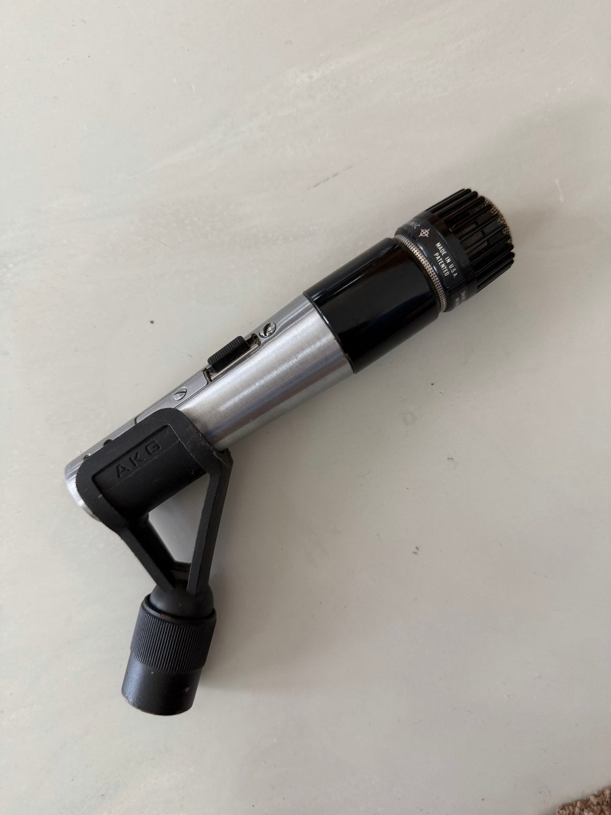 AKG Microfoon - Vintage Studiokwaliteit, Ophalen of Verzenden, Gebruikt, Studiomicrofoon
