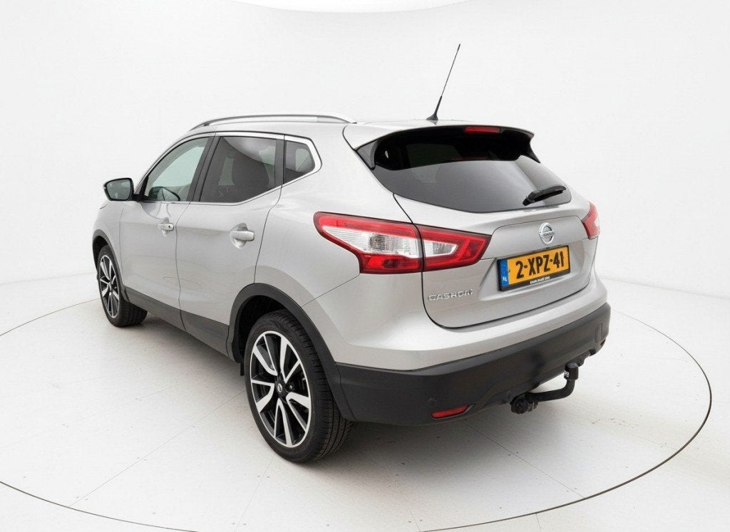 Nissan QASHQAI 1.2 PREMIER EDITION, 360, PANO, TREKHAAK., Voorwielaandrijving, Euro 5, Gebruikt, 4 cilinders