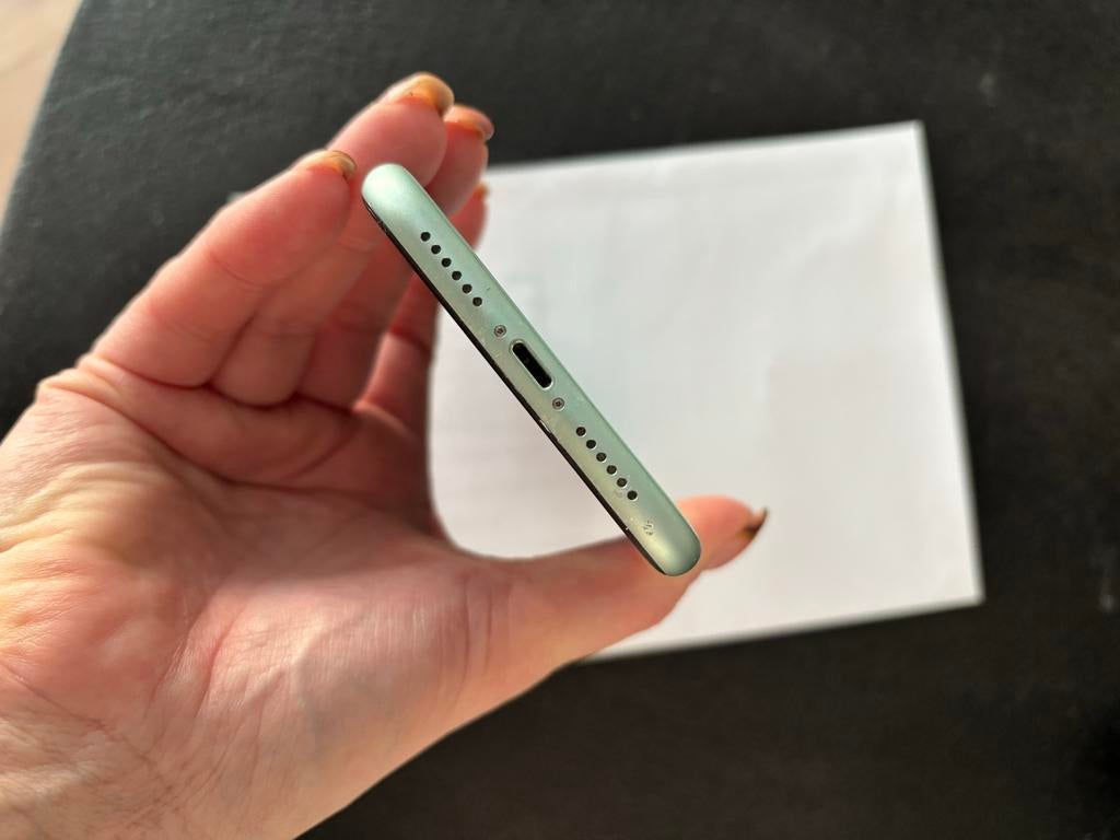iPhone 11 Groen - Netjes Onderhouden met Lichte Beschadiging, Telecommunicatie, Mobiele telefoons | Apple iPhone, Gebruikt, iPhone 11